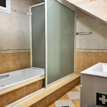 Ninho's Sea View By Sam Lägenhet *