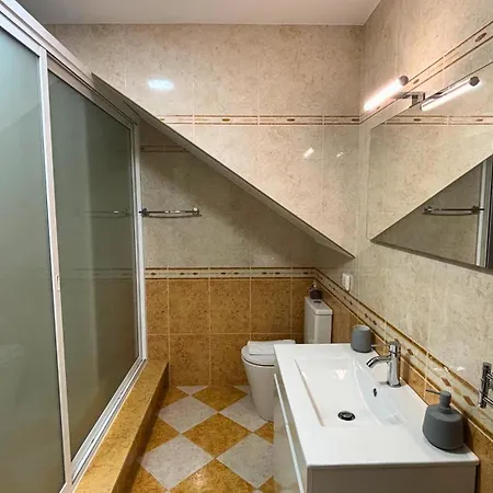 Ninho's Sea View By Sam *