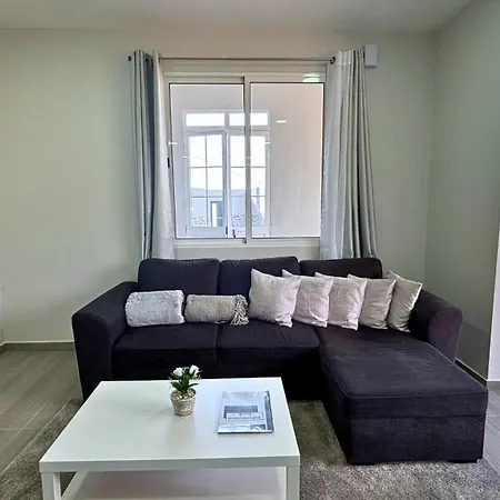 Ninho's Sea View By Sam Ribeira Brava