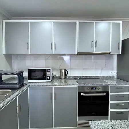 Ninho's Sea View By Sam Lägenhet