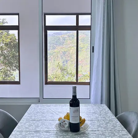 Ninho's Sea View By Sam Lägenhet