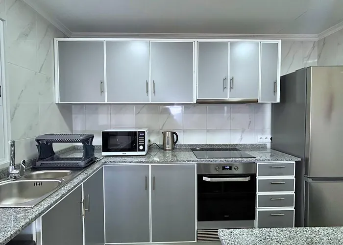 Ninho's Sea View By Sam Apartman