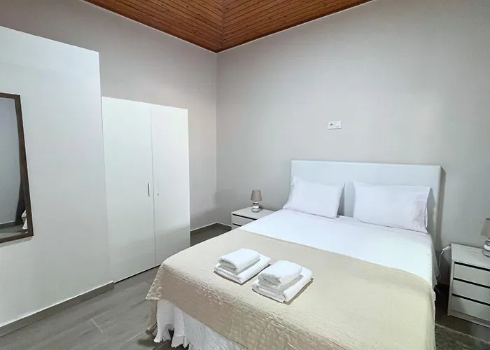 Ninho's Sea View By Sam Ribeira Brava